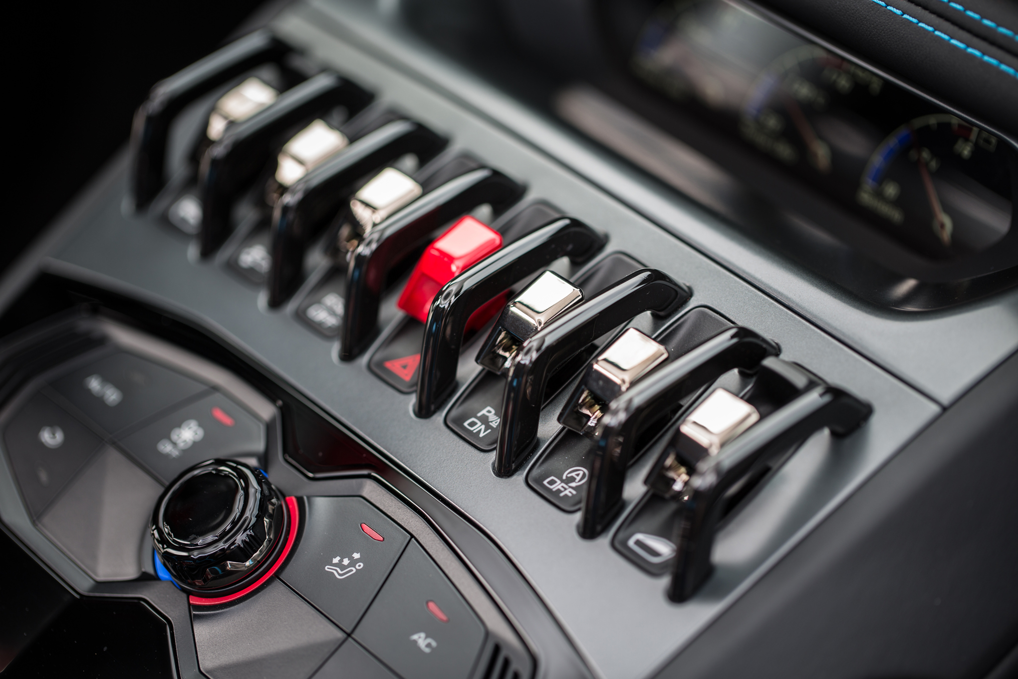 2016 Lamborghini Huracán Lp 610 4 Spyder First Drive Review 2016 Lamborghini Huracan Spyder Interior Switches