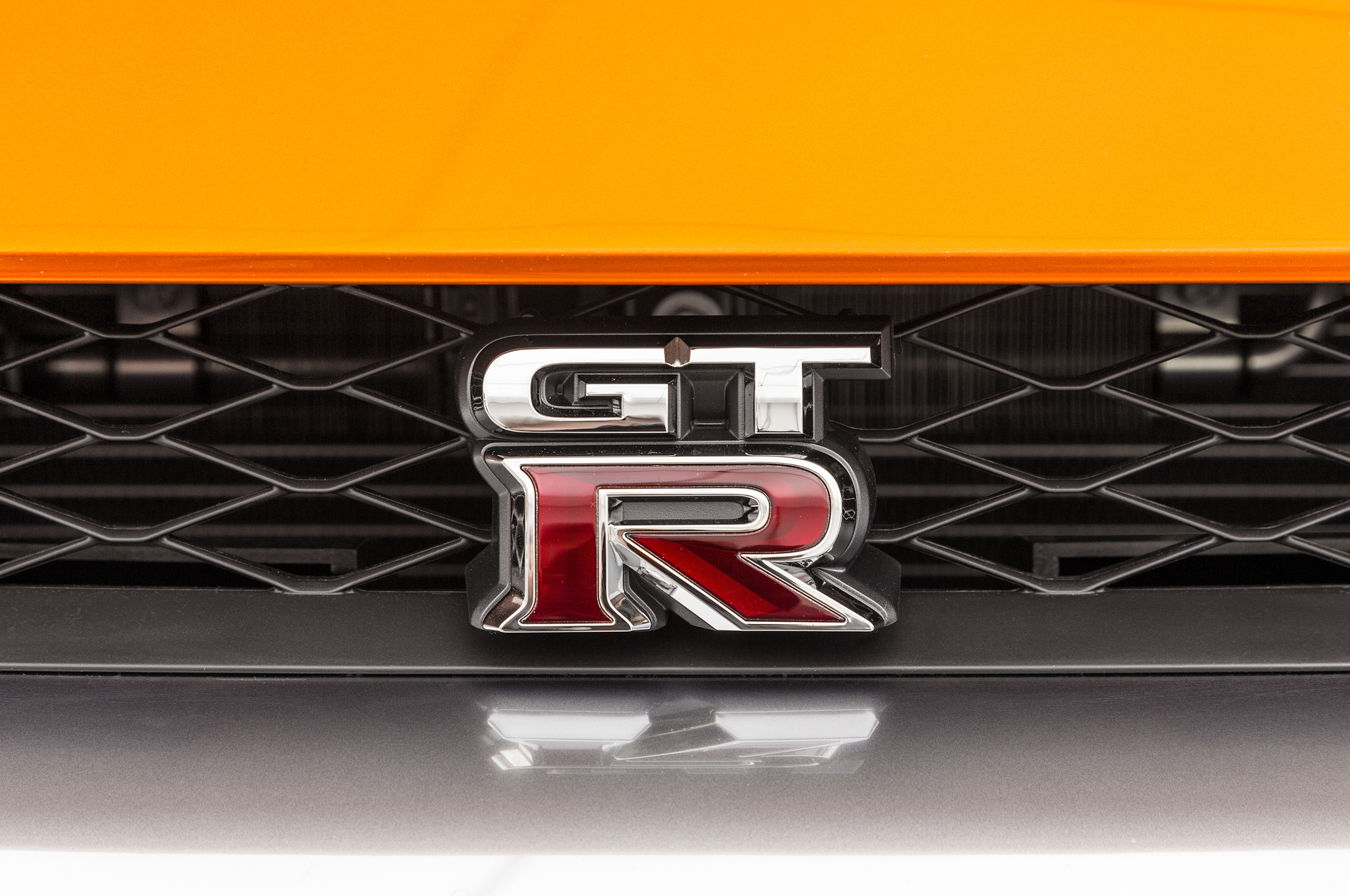 2017 Nissan GT R front badge
