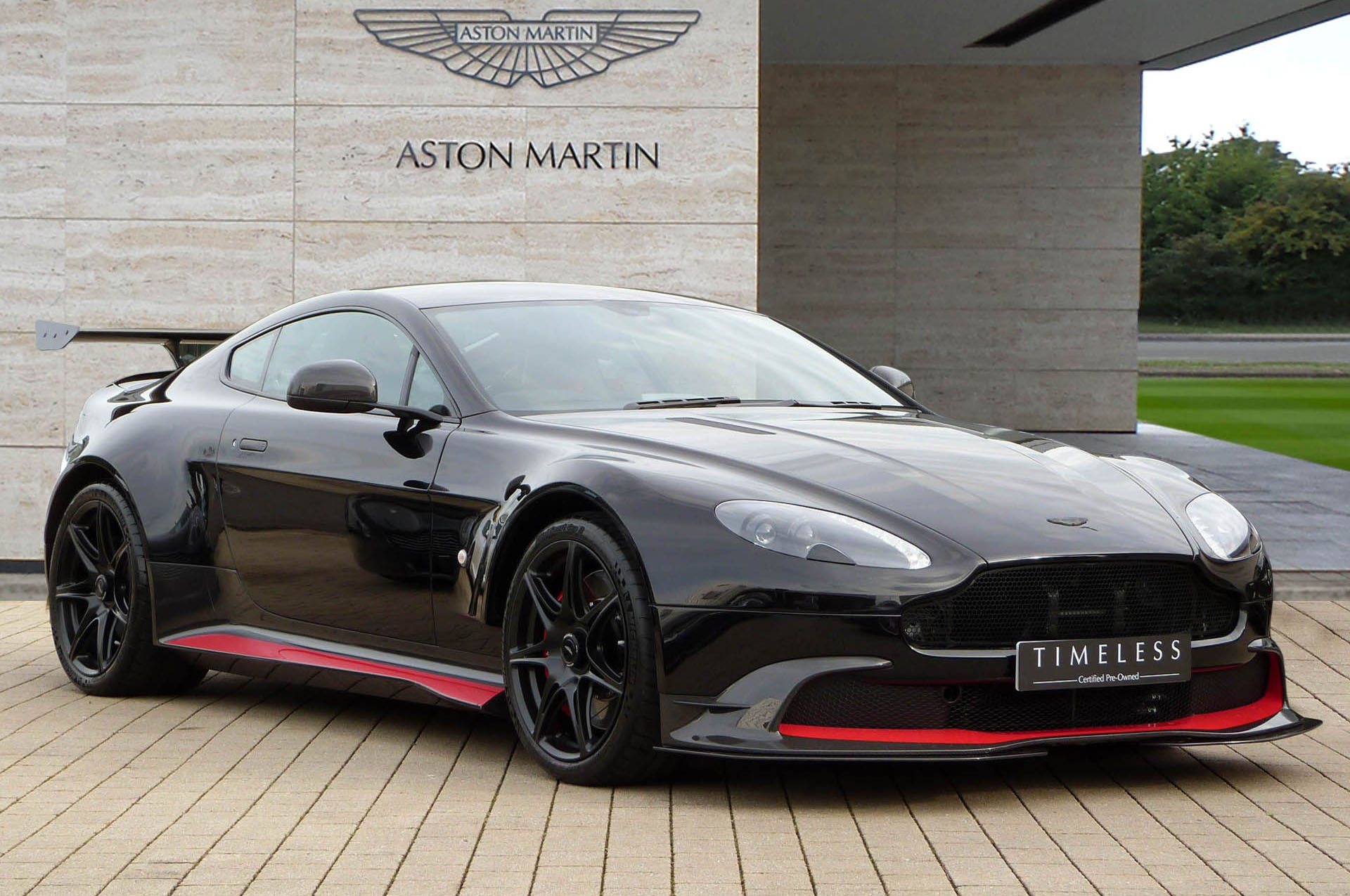 Rare Aston Martin Vantage Gt8 Goes On Sale